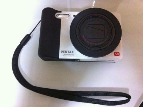 コストパフォーマンスの高いデジカメ - PENTAX デジタルカメラ Optio RZ10 ピュアホワイト 1400万画素 28mm 光学10