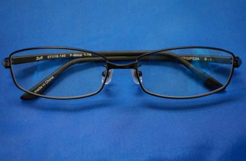 貰いました Zoff Pcクリアレンズ パック パソコン用メガネ Pcメガネ シャープなスクエア 度なし Matt Black のレビュー ジグソー レビューメディア