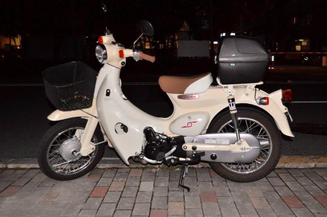 リトルカブの行灯みたいに暗いヘッドライトをled化して 安全確保 Rayd レイド Ledヘッドライト 原付 交流取付可能 Hi Lo 15w 8w 切替機能有 Ph7 Ph8 H4 9699のレビュー ジグソー レビューメディア