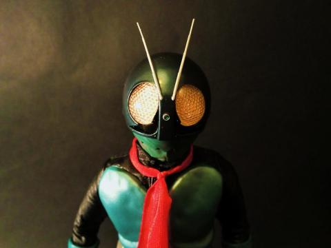 仮面ライダー本郷猛は改造人間である Real Action Heroes No 100 仮面ライダー旧1号 01デラックスタイプのレビュー ジグソー レビューメディア