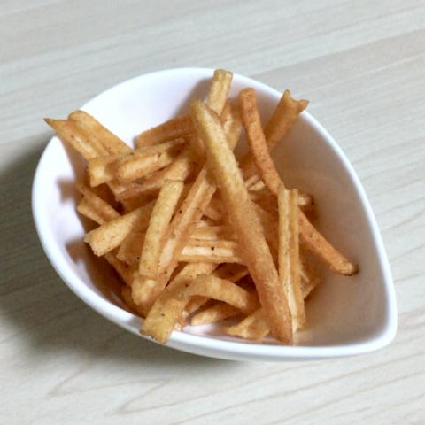 セブンプレミアム 細切りポテトベーコンチリ味 55g セブンプレミアム 細切りポテトベーコンチリ味 55gのレビュー ジグソー レビューメディア