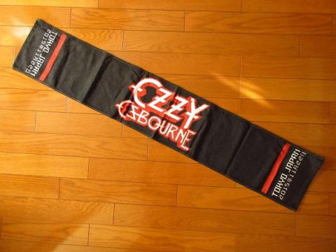 Ozzy Osbourne ロゴ入りのタオル