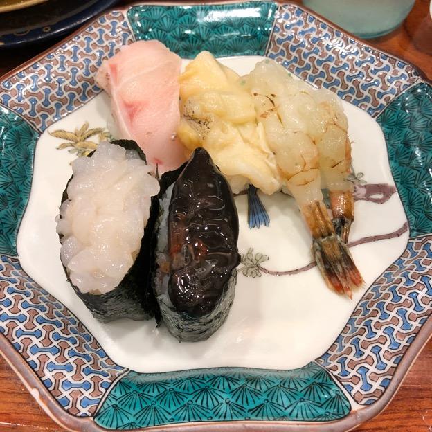 のどぐろ、白エビ、ガス海老...回転寿司なのに異様に美味い。