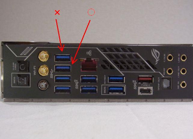 USB3.1ポートがもったいないので、他を探ったが端のポート（×）はダメだった．．．