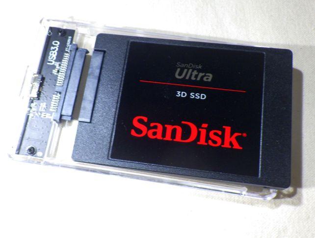 SanDiskの1TB SSDをインストール