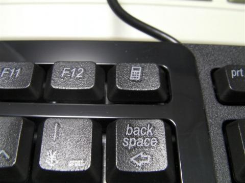 F12の右隣には「電卓」キーが独立して存在する。