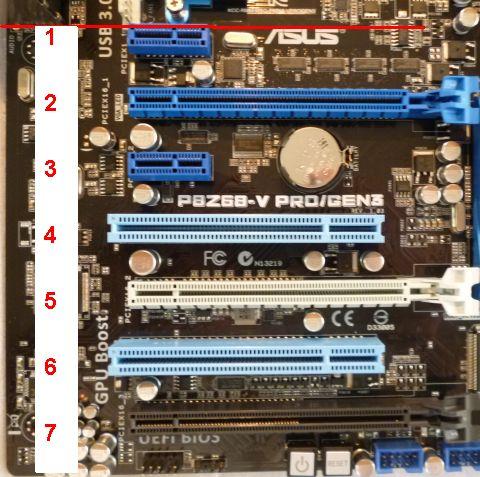 PCIe X16の上にX1スロットが．．