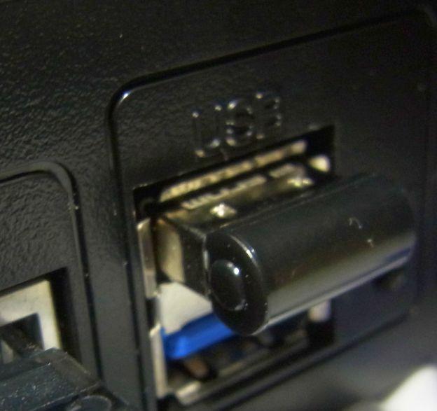 HDD(SSD)増設用にUSB3.0を温存し、USB2.0端子に接続。