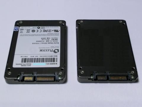 PX-256M5S（左）とCFD販売SSD（右）