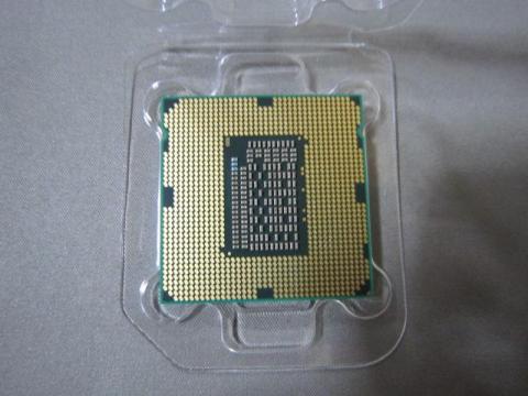CPU本体の裏