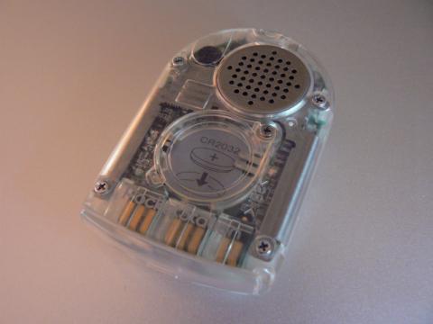 PocketStation　(SCPH-4000C) - 裏側
