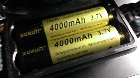 4000mAh　18650充電池を別途購入