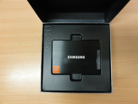 SAMSUNG SSD 830 512GB 開封の儀