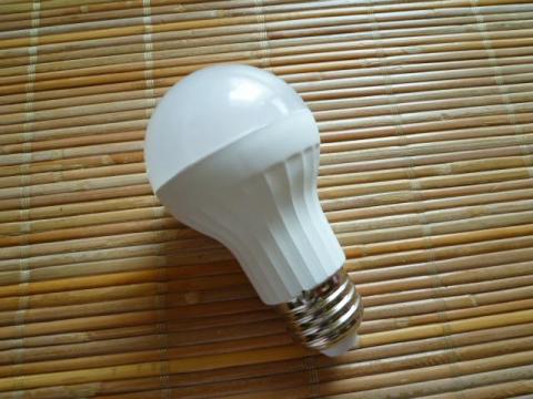 LED電球本体