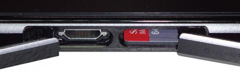 Xperia Z1のmicro USB端子