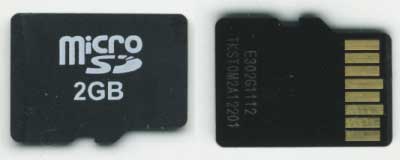 microSDはノーブランドの2GB品が使用されていた。