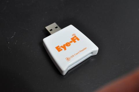 Eye-Fi USBリーダー