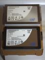 インテルSSD X25-M G2 120GB（下）とSSDメモ帳（上）