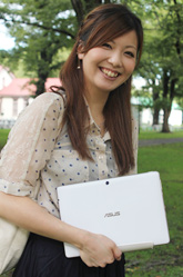 「ASUS Pad TF300T」持ち主、ゆいさん（大学3年生）