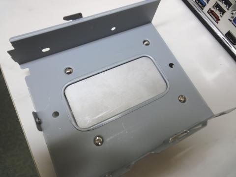 19.HDDも搭載ならばこちら側に