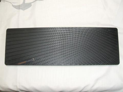 こちらが本体です。思ったより小さかったです。