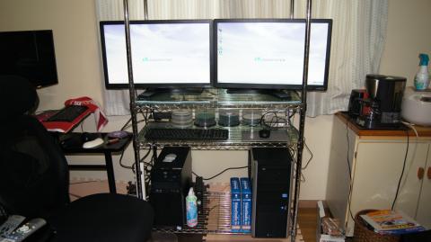 クリエイター棚正面