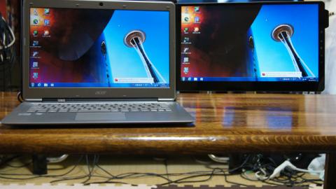 接続して電源を入れただけで表示されました!