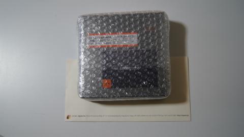 緩衝材にくるまれて届きました