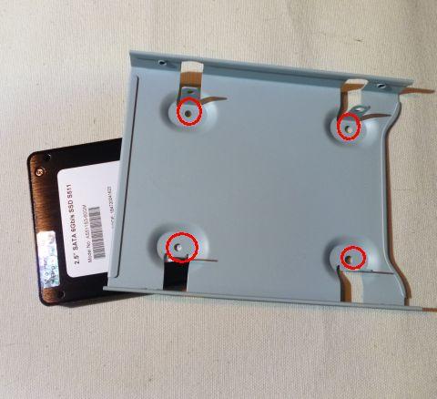 4個所下からねじ止め