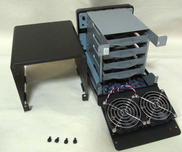 カバーを取るとこんな感じ。