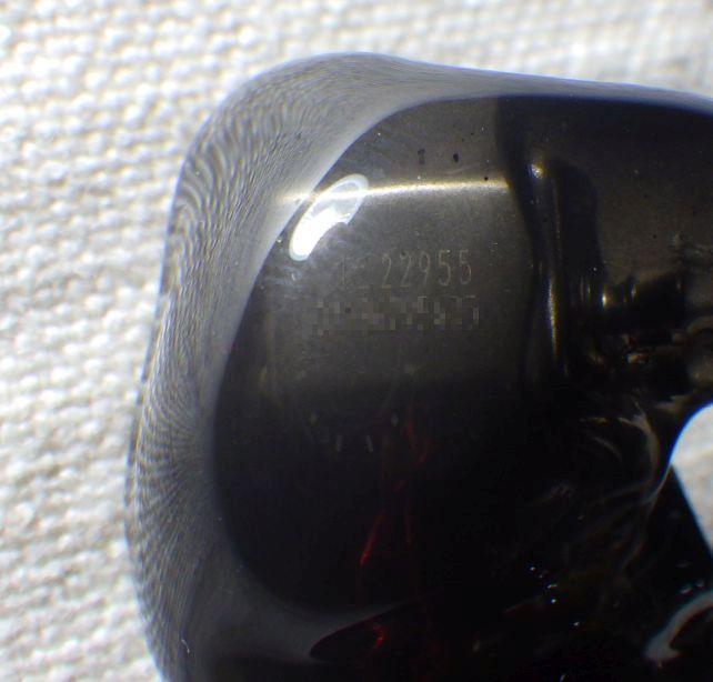 上手くピントを合わせると、IEMのBAユニットの刻印も読める(これはKnowlesのCI-22955)