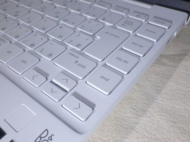 大きめのキーでストローク感もしっかりあり打ちやすい