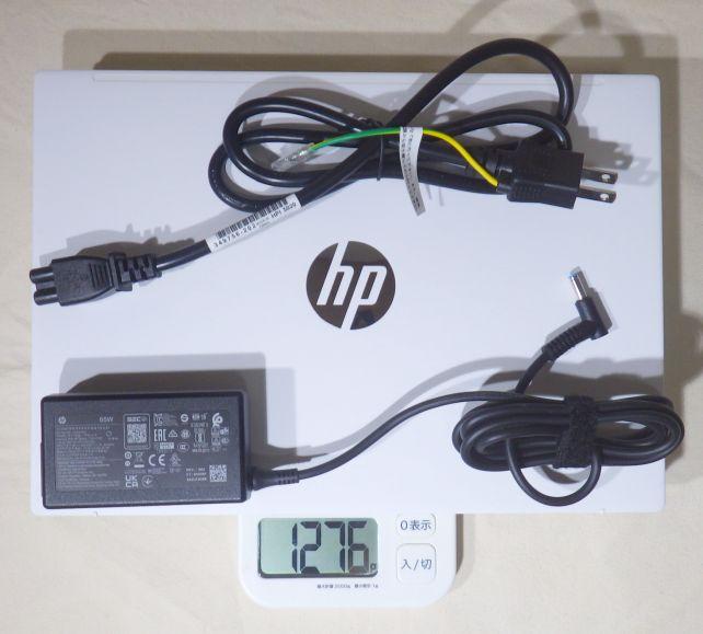 ACアダプタ+コンセントケーブルで1276gなので、アダプタ類は300g少々。
