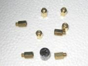 マザーボード固定用スペーサー8本+ドライバー変換ツールが1本