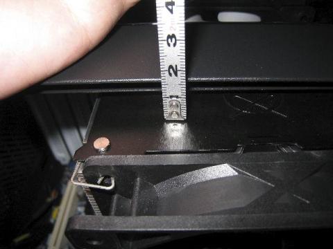 マウンティングバーで固定CPUクーラーを固定して完了。