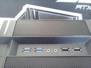 フロントパネル USB 3.0 x 2 AUDIO IN OUT USB 2.0 x 2