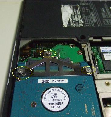 ねじを緩める(回路に触れないこと)