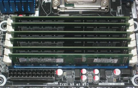 4GB×3トリプルチャンネルメモリ2組