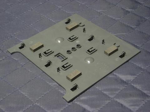 取り外した正面カバー