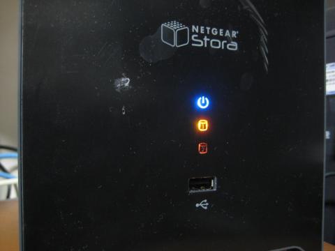 電源を入れた: HDDインジケータ1個点灯