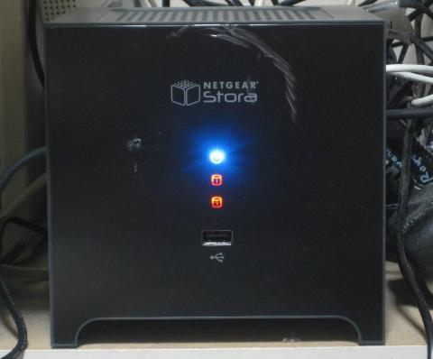 電源を入れた: HDDインジケータ2個点灯