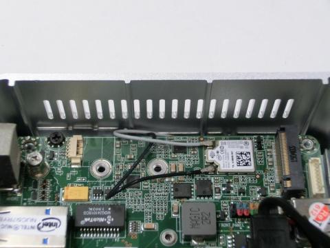 M.2 SSDの装着箇所と固定ねじ