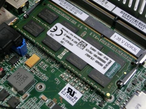 メモリ取り付け済み