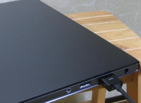 IdeaPad U300sのHDMI接続