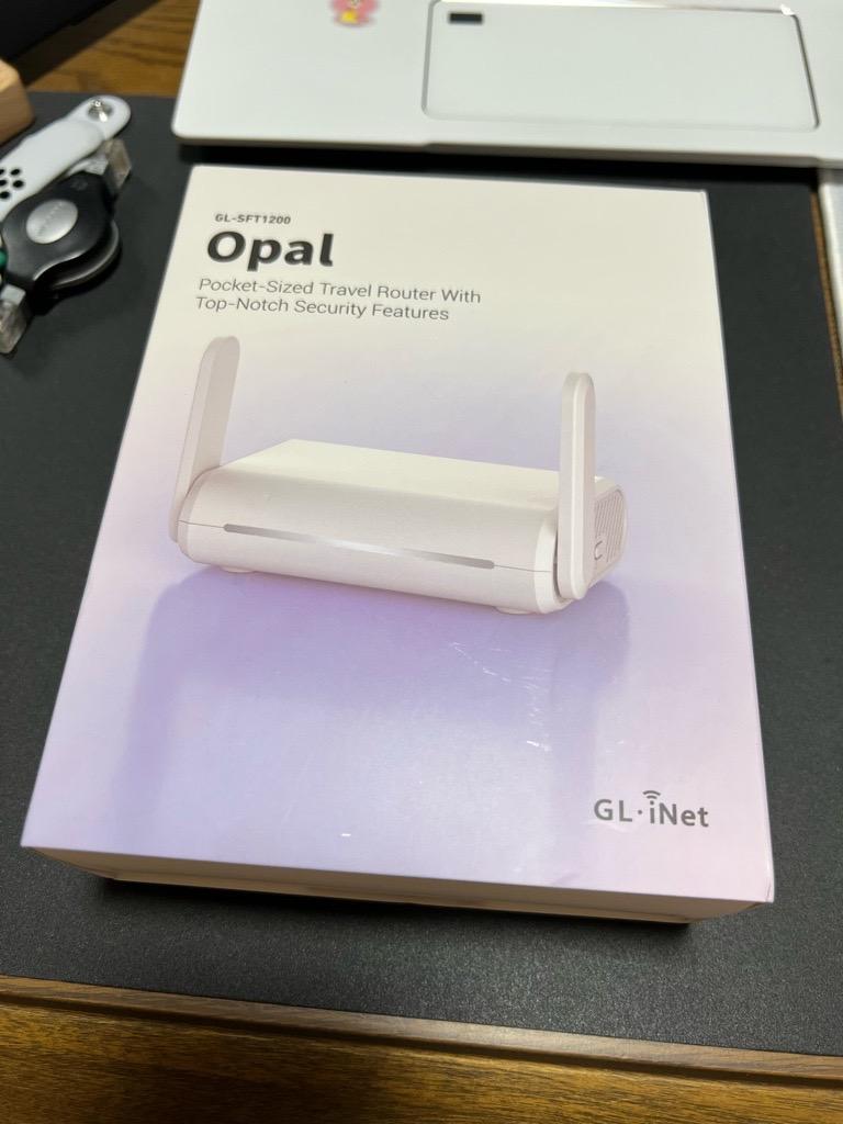 選択したのは、やっぱりホワイト - GL.iNet GL-SFT1200 (Opal)トラベル