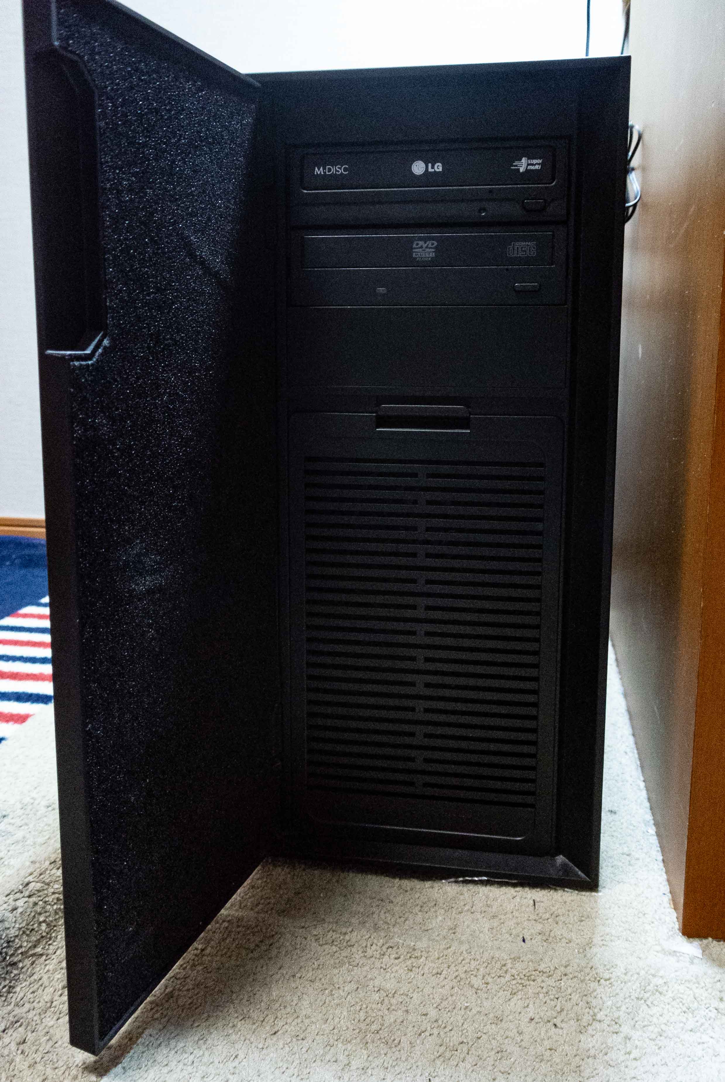 長男がハードオフのジャンク置き場から発掘してきました Coolermaster Silencio 550 Atx Microatx ミドルタワー静音タイプ 型番 Rc 550 Kkn1 Jpのレビュー ジグソー レビューメディア