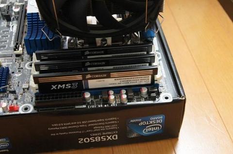 メモリーの取り付け