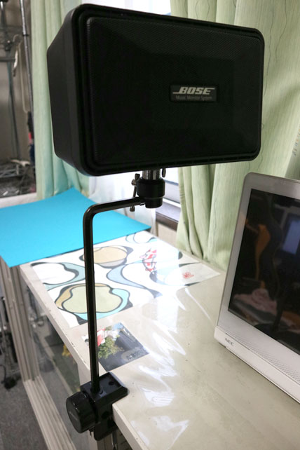 AVシステム刷新（4）スピーカーの直置きは邪魔なのよ～（そして飛ん 