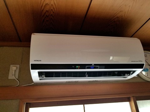 和室のエアコンコンセントのプレートがホワイトだったので パナソニック フルカラー モダンプレート2個用 ダークベージュ Wn6002y 型式 Wn6002yのレビュー ジグソー レビューメディア