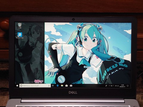 定額給付金やら夏のボーナスやらの後押しでモバイルノートを買い替え 初音ミク仕様 Inspiron 13 5370 Mi53hm 9hls シルバーのレビュー ジグソー レビューメディア